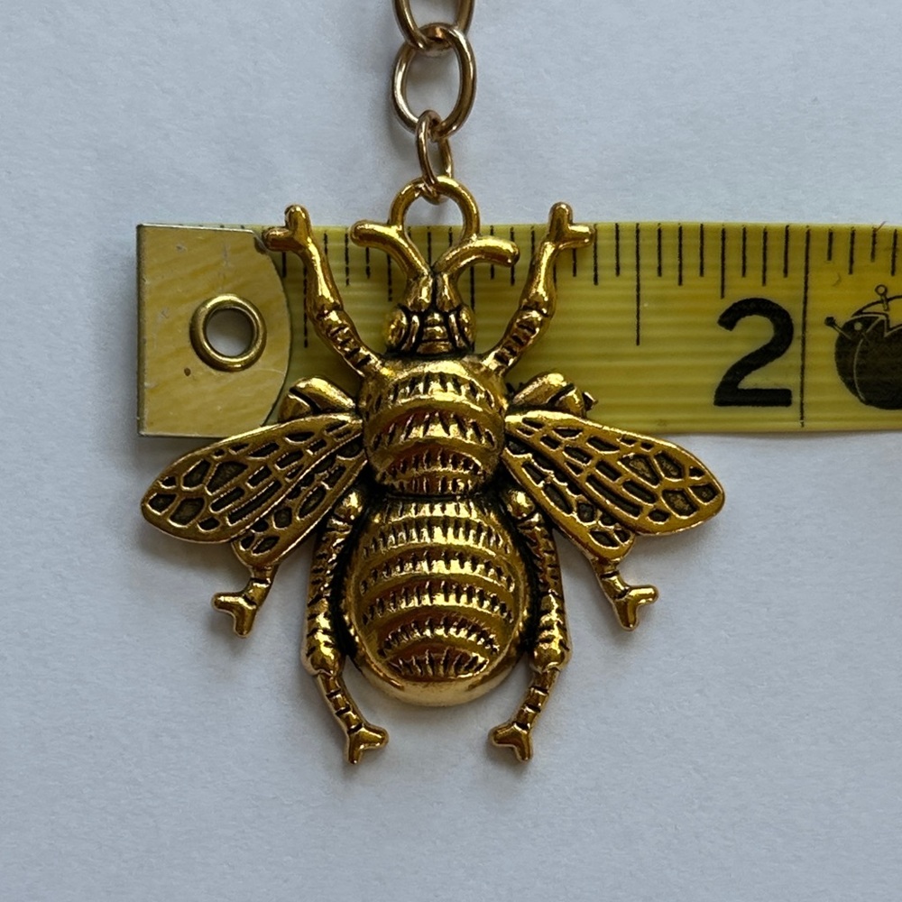 Gold Bee Keychain - Picture 4 of 4